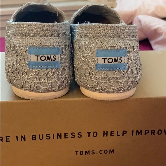 Toms - Picture 3 of 4